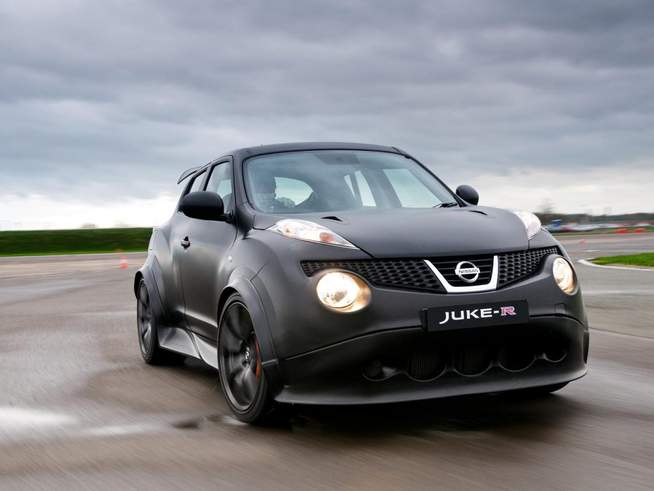 Nissan Juke-R